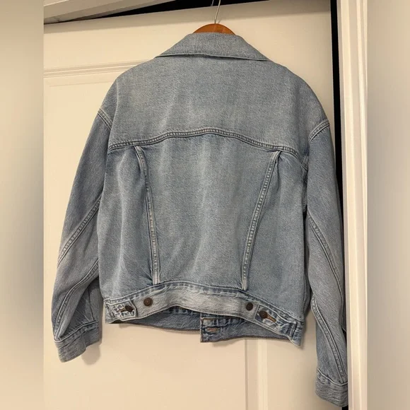 Levi’s oversized denim jacket - Picture 2 of 3